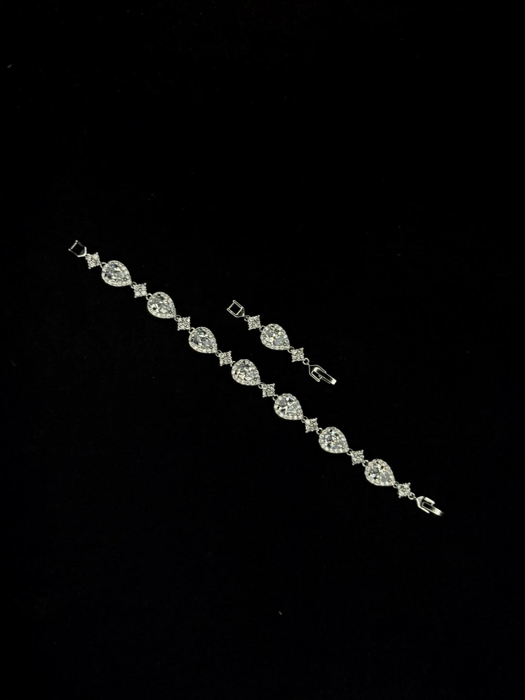 Star Drop Bracelet - MyGarments