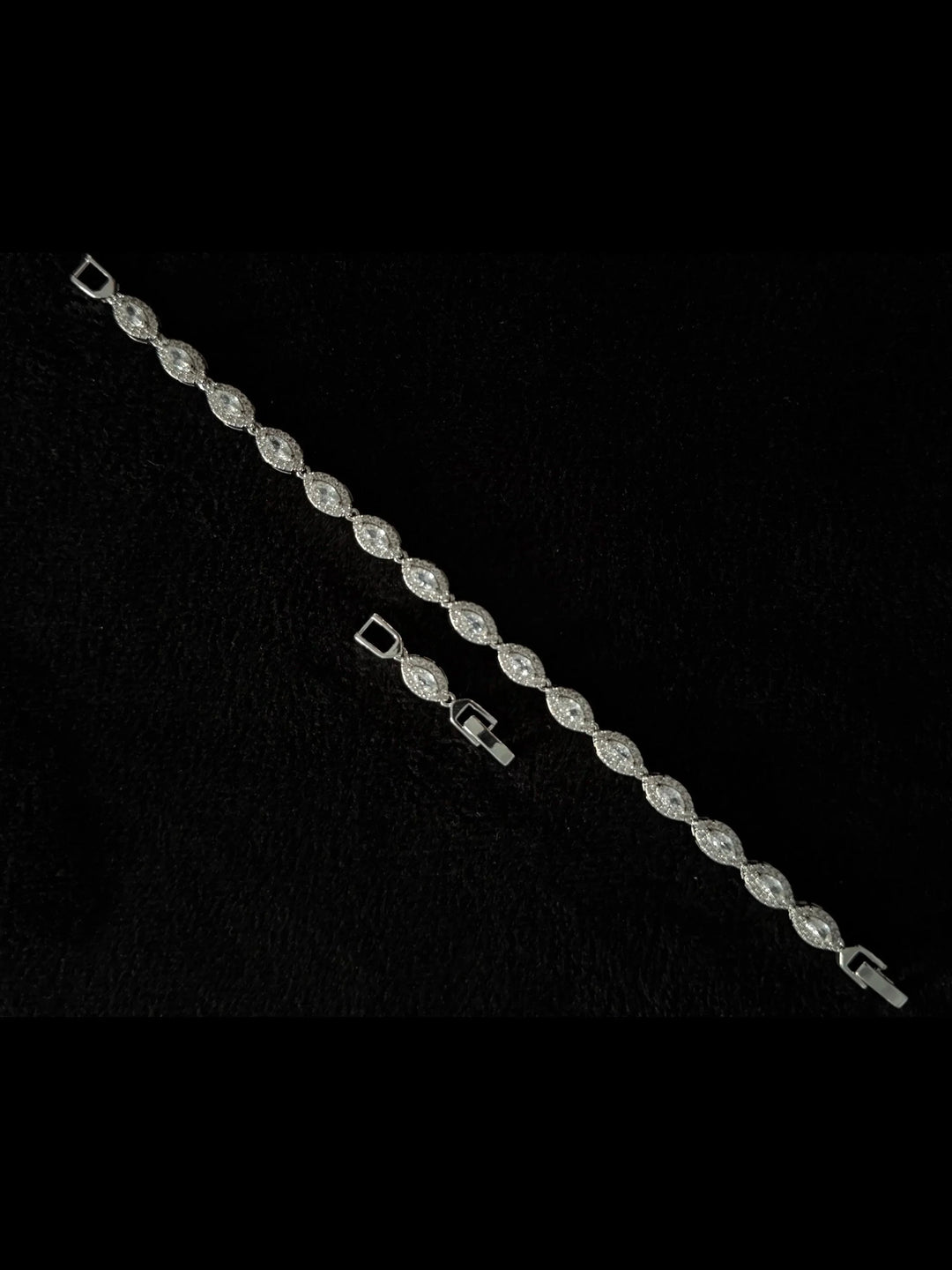 Angel Eyes Bracelet - MyGarments